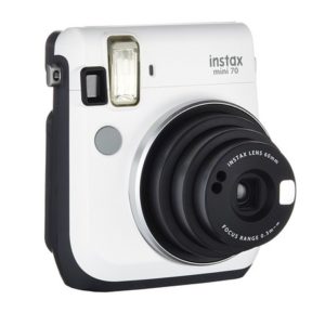 Fujifilm Instax Mini 70 Kamera Front (inkl. Batterien und Trageschlaufe) Sofortbildkamera weiß - Polaroid